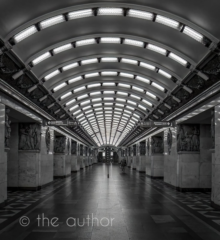 A Quiet Moment On The Saint Petersburg Metro_GB_IC5